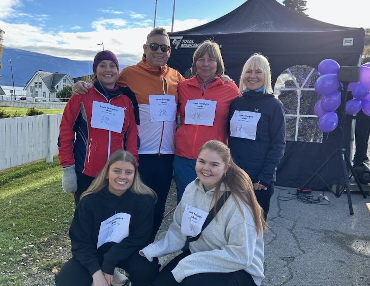 Bilde for laget Team Lenangen skole på Kreftforeningens Stafett for livet. 