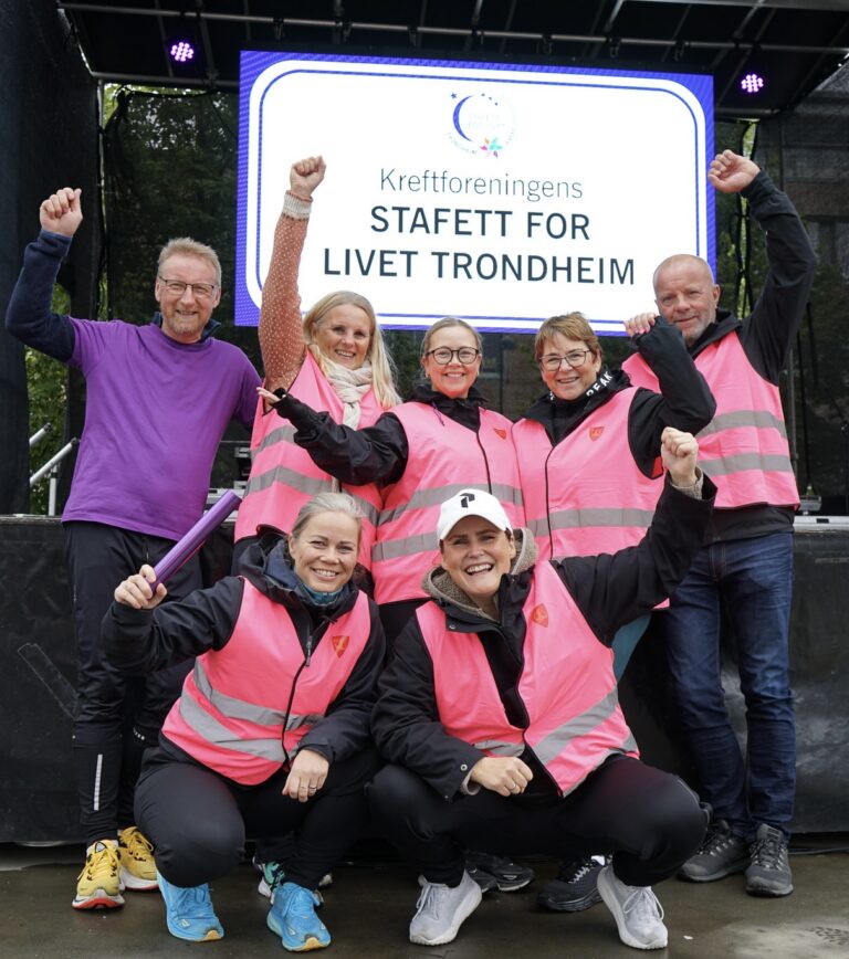 Bilde for laget VarDoks med venner på Kreftforeningens Stafett for livet. 